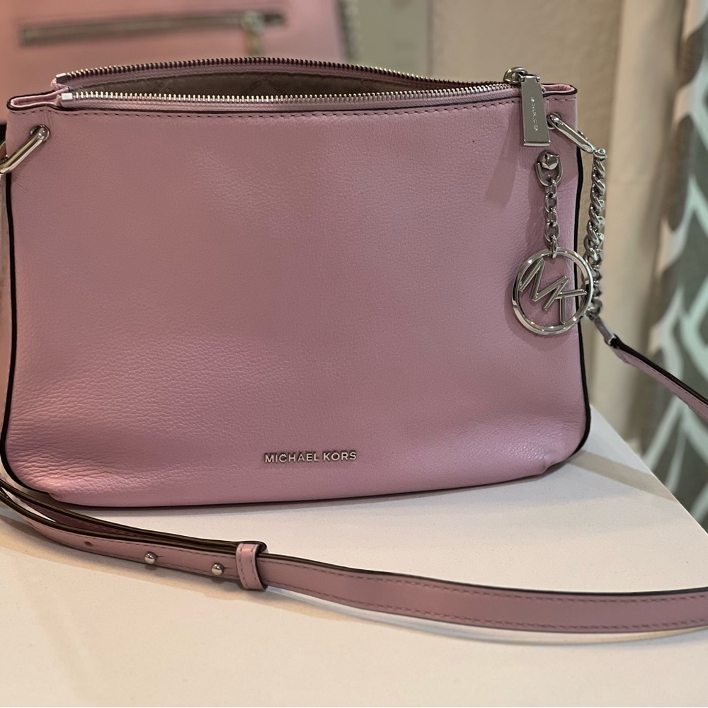 Michael kors crossbody bag